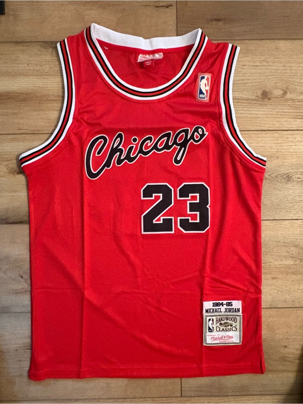 Michael Jordan #23 Rare Special Edition Rookie Jersey Youth Medium 10/12 - Picture 3 of 3